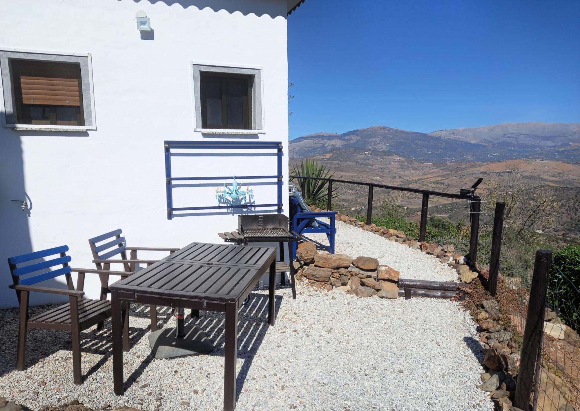 Vine Ridge Studio And Apartment Comares Екстериор снимка