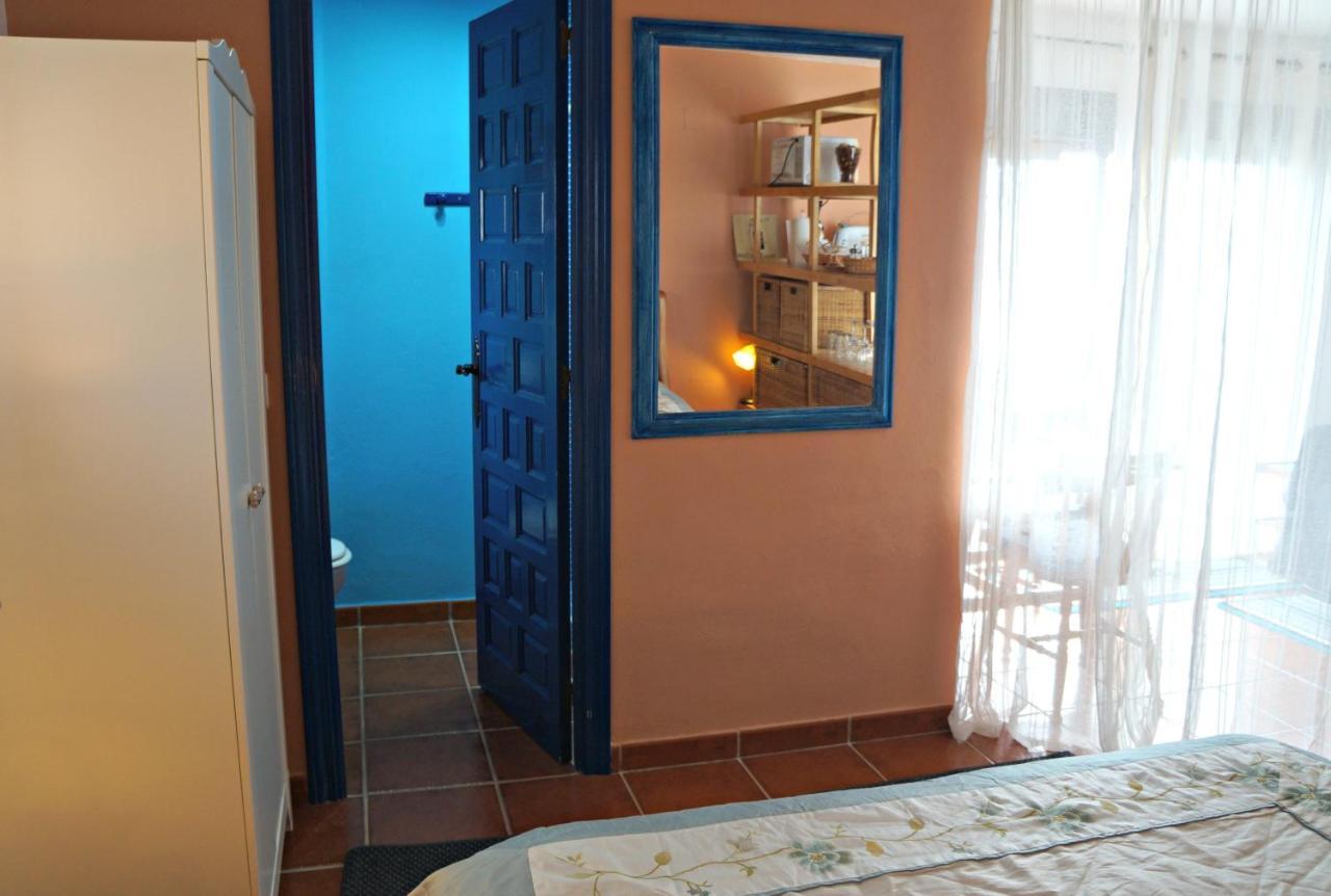 Vine Ridge Studio And Apartment Comares Екстериор снимка